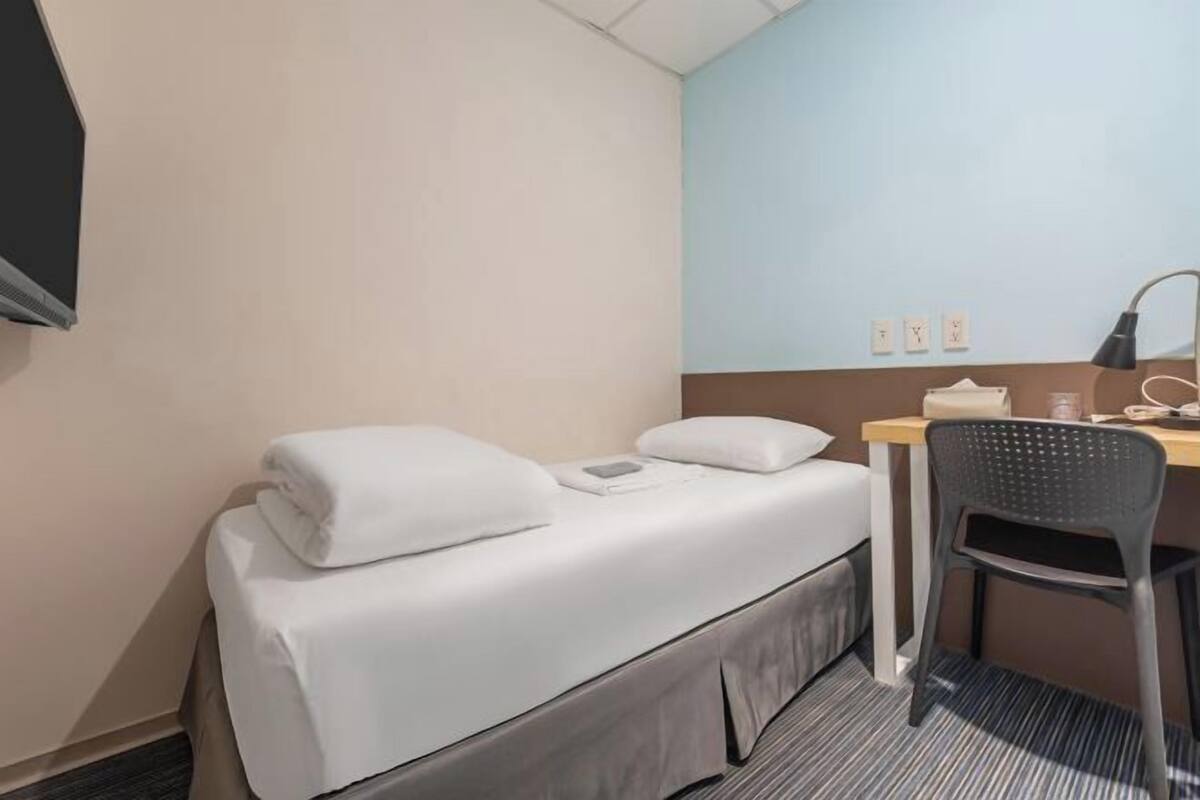 1 bedroom, in-room safe, desk, free WiFi