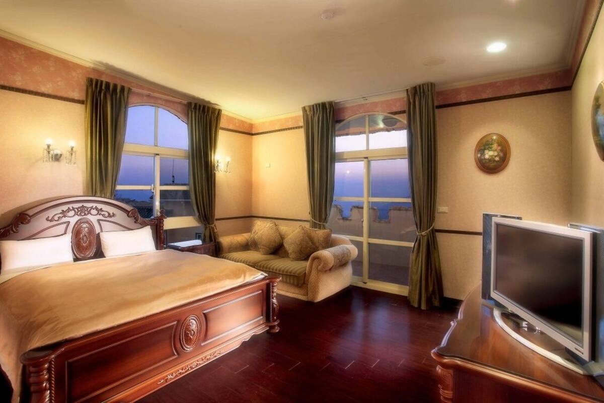 family room | blackout curtains, rollaway beds, bed sheets