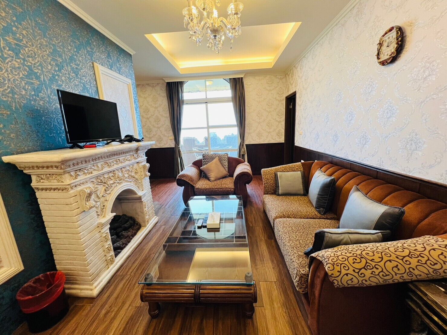 雅典四人房 | 遮光布/窗簾、折疊床/加床