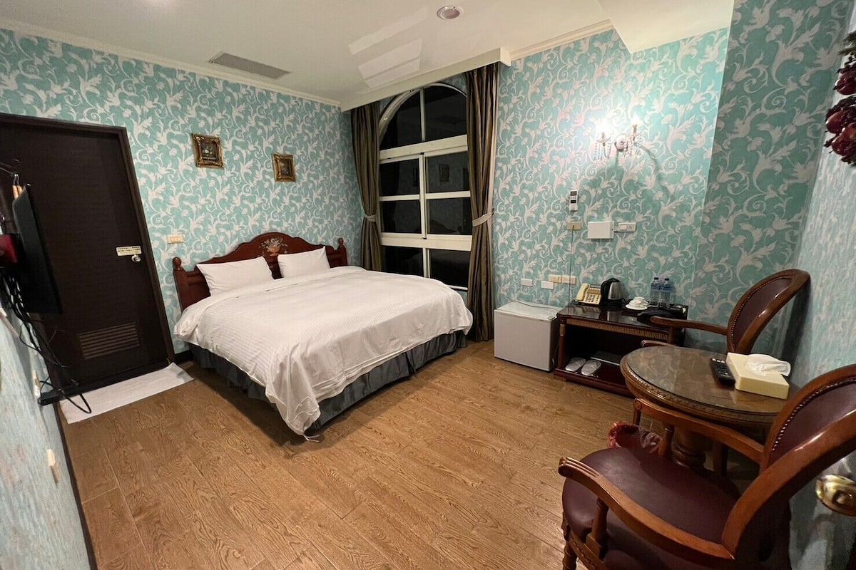 Standard Double Room | Blackout drapes, rollaway beds