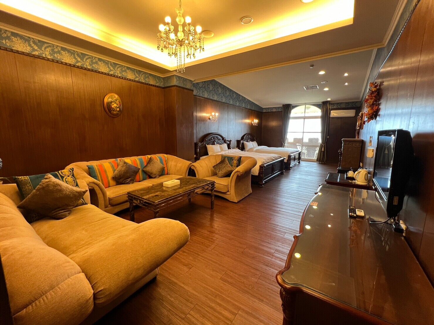 Superior Quadruple Room, 2 Double Beds | Blackout drapes, rollaway beds