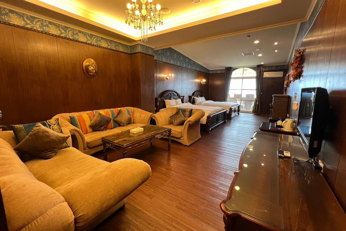 Superior Quadruple Room, 2 Double Beds | Blackout drapes, rollaway beds