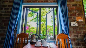 Chambre Familiale, 2 grands lits, vue montagne | Vue sur les montagnes
