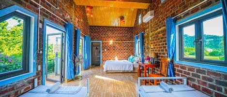 Chambre Quadruple Familiale, balcon, vue montagne | Vue sur les montagnes