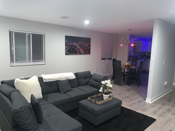 Deluxe Shared Dormitory | Living area