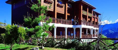 Fachada de la propiedad