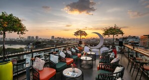 Bar (on property) - Aurora Premium - A Lifestyle Hotel (Hanoi)