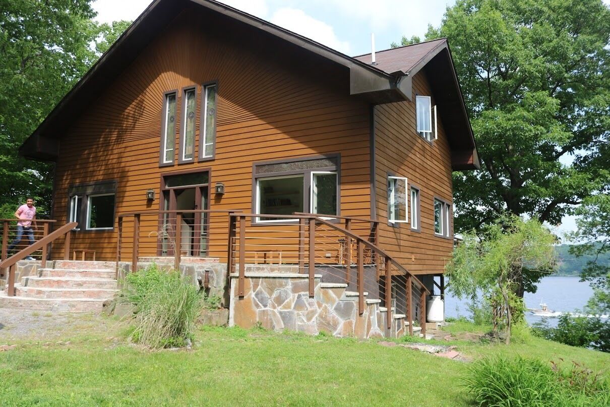 Private Home, Stunning Hudson River Views- 30 min from Hunter Mountain