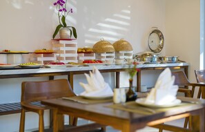 Breakfast buffet - December Hoi An Villa (Da Nang)