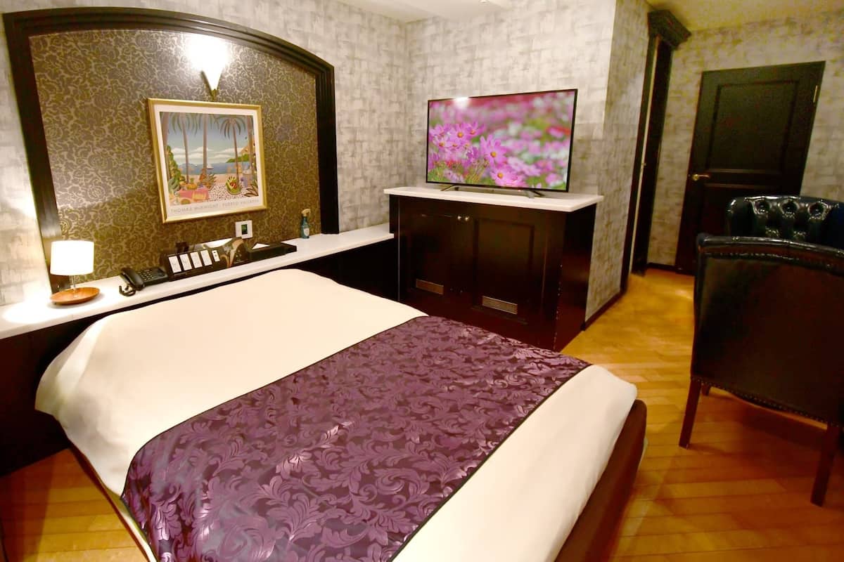 1 bedroom, soundproofing, free WiFi, bed sheets