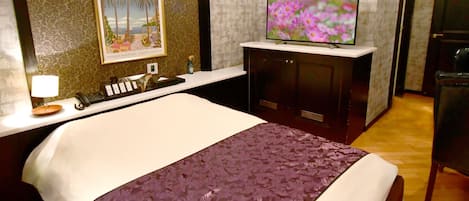 Free WiFi, bed sheets
