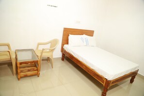 Living area - UNIVERSAL RESIDENCY (Tiruvannamalai)