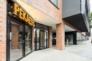 تفاصيل الفندق من الخارج