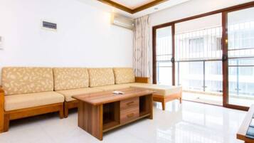 Elite-Apartment, 2 Schlafzimmer, Gartenblick | Verdunkelungsvorhänge, kostenloses WLAN