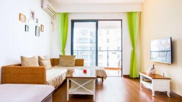 Comfort-Apartment, 2 Schlafzimmer, Balkon | Verdunkelungsvorhänge, kostenloses WLAN