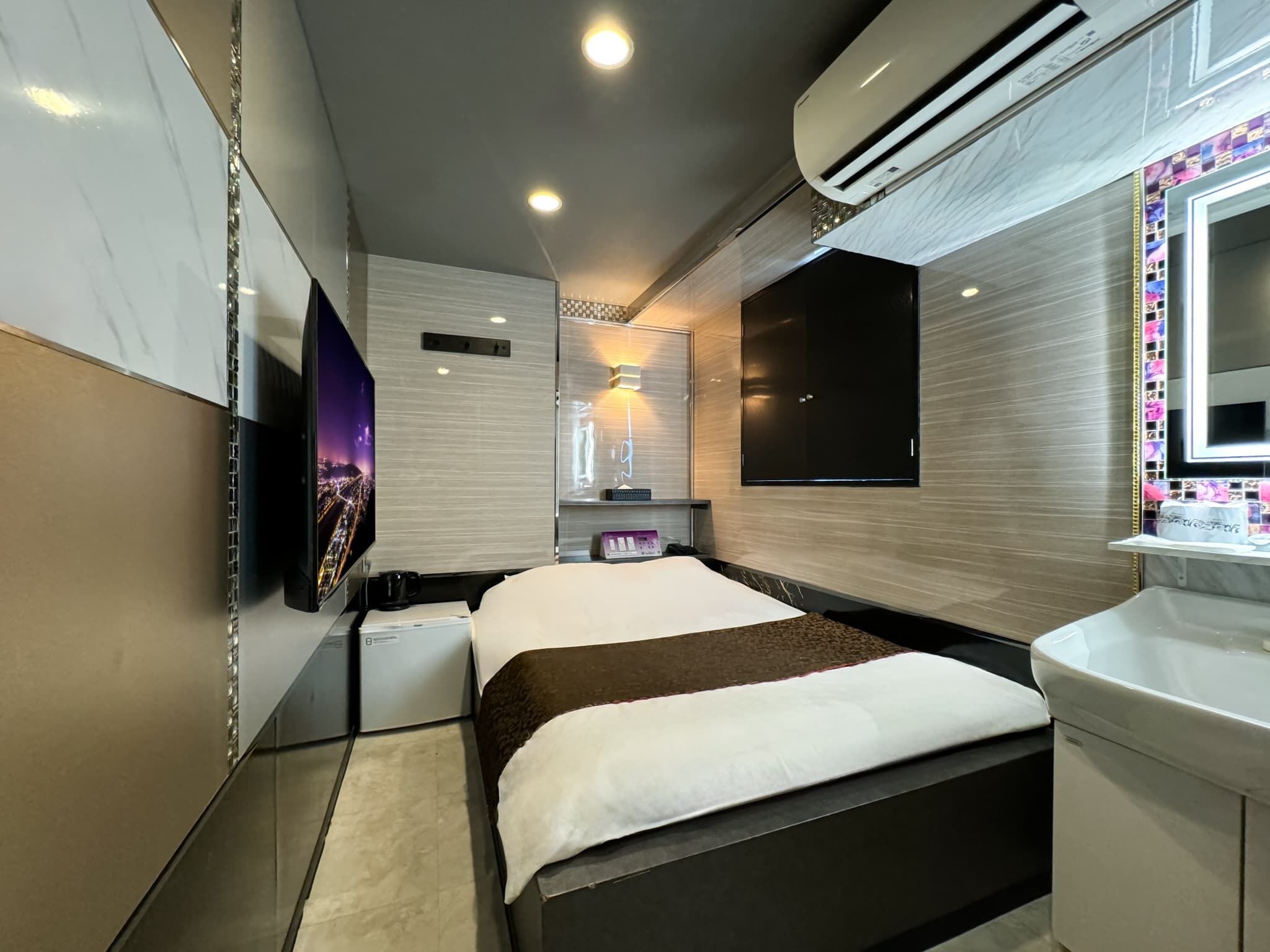 double room, non smoking | soundproofing, free wifi, bed sheets