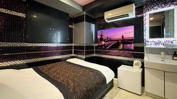 Double Room, Non Smoking | Soundproofing, free WiFi, bed sheets