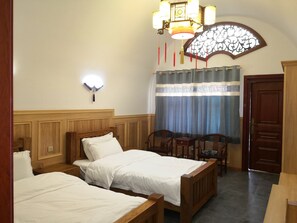 Signature Twin Room | 1 bedroom, premium bedding, desk, blackout drapes