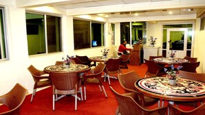 Restaurant - FORT VIEW HOTEL (Karimabad)
