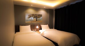 Superior Room | Desk, laptop workspace, free WiFi, bed sheets - The Zleep Chonburi (Chonburi)