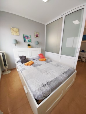 1 bedroom, iron/ironing board, free WiFi, bed sheets