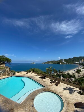 Pool -  vista al mar playa y brisa  (Gaira)