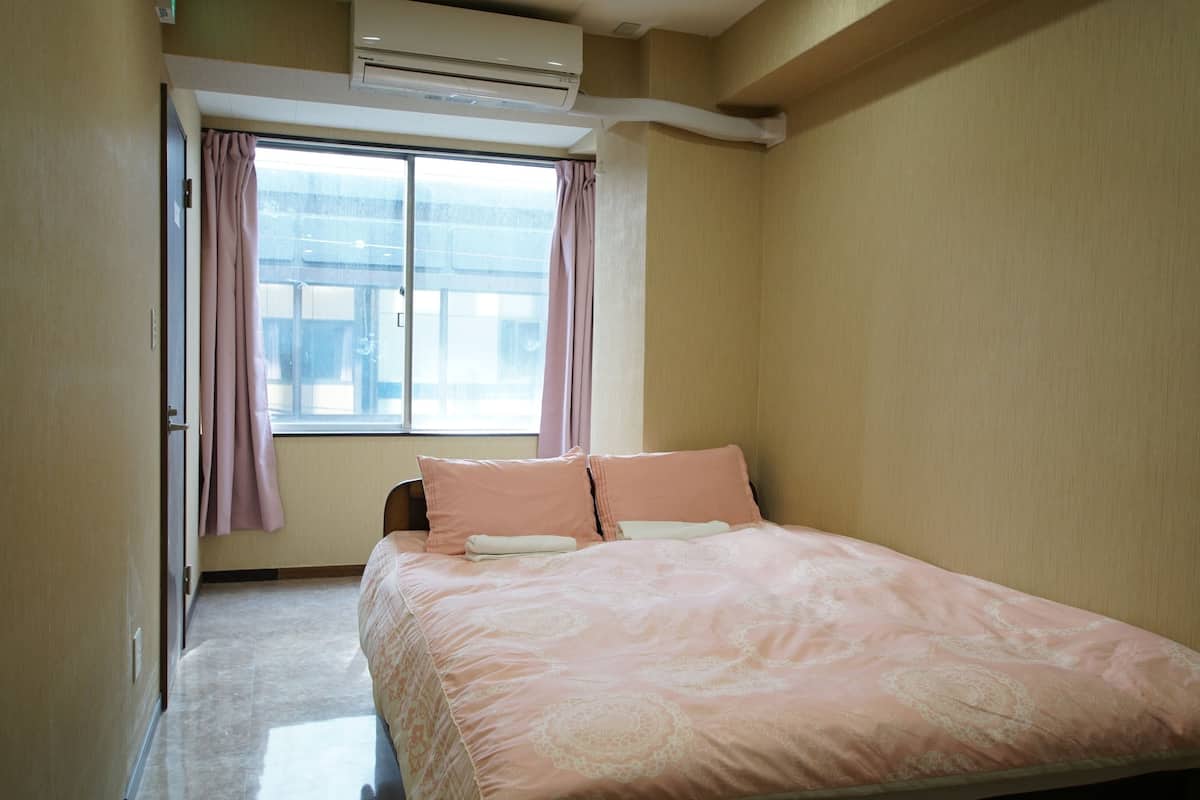 Double Room | 1 bedroom, individually decorated, desk, laptop workspace