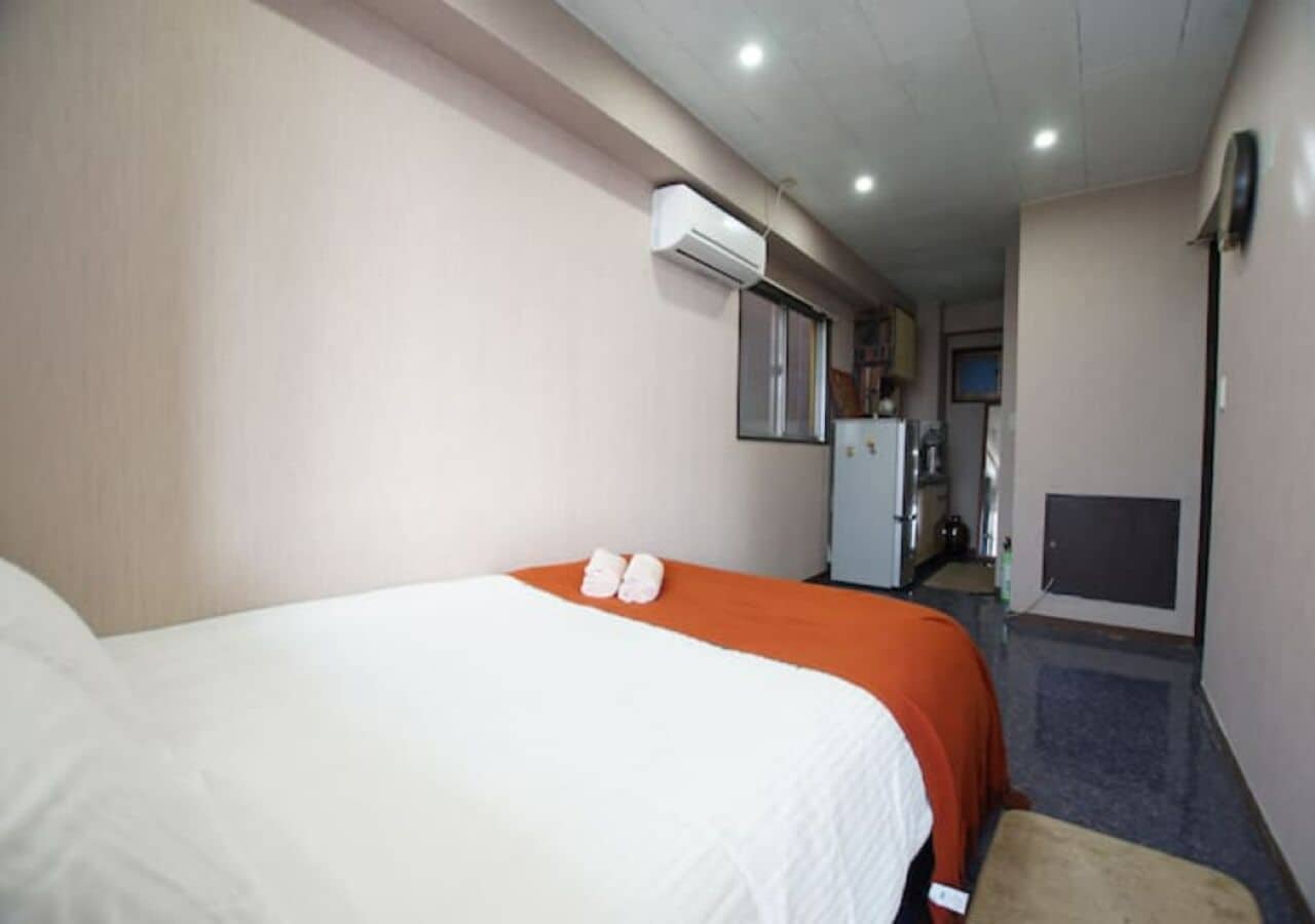 Double or Twin Room | Down comforters, individually decorated, desk, laptop workspace