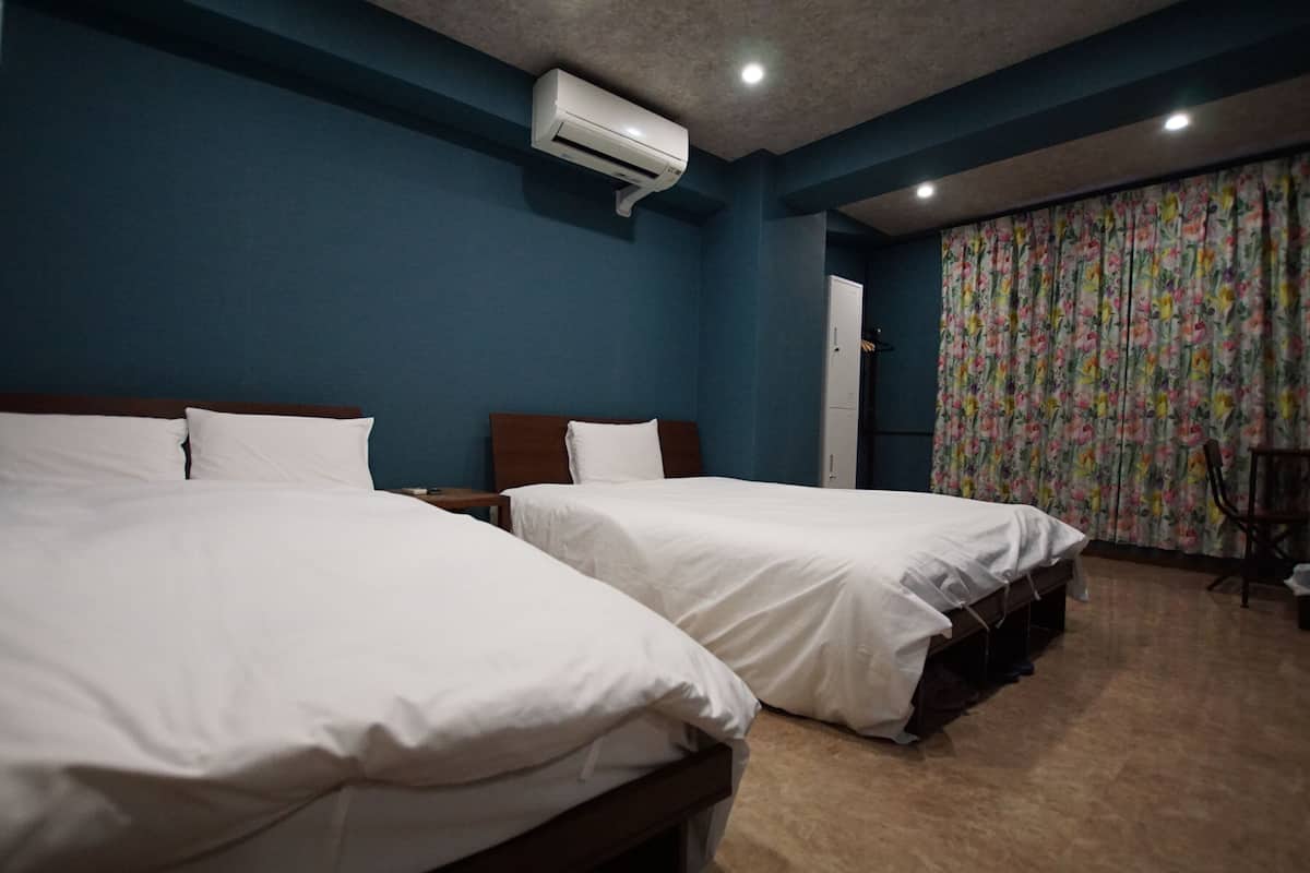 Double Room, Shared Bathroom | 1 bedroom, individually decorated, desk, laptop workspace