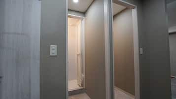 Room | Bathroom | Shower, free toiletries, hair dryer, slippers