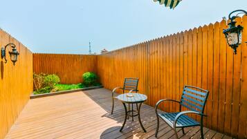 Individually furnished, desk, laptop workspace, blackout curtains