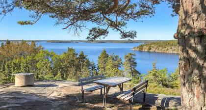 2 bedroom cozy home in Ingarö
