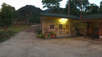 Fyrir utan