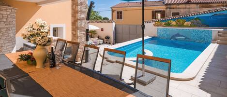 Piscina all'aperto