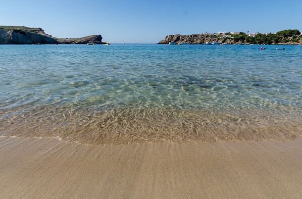 Beach nearby, sun-loungers, beach towels