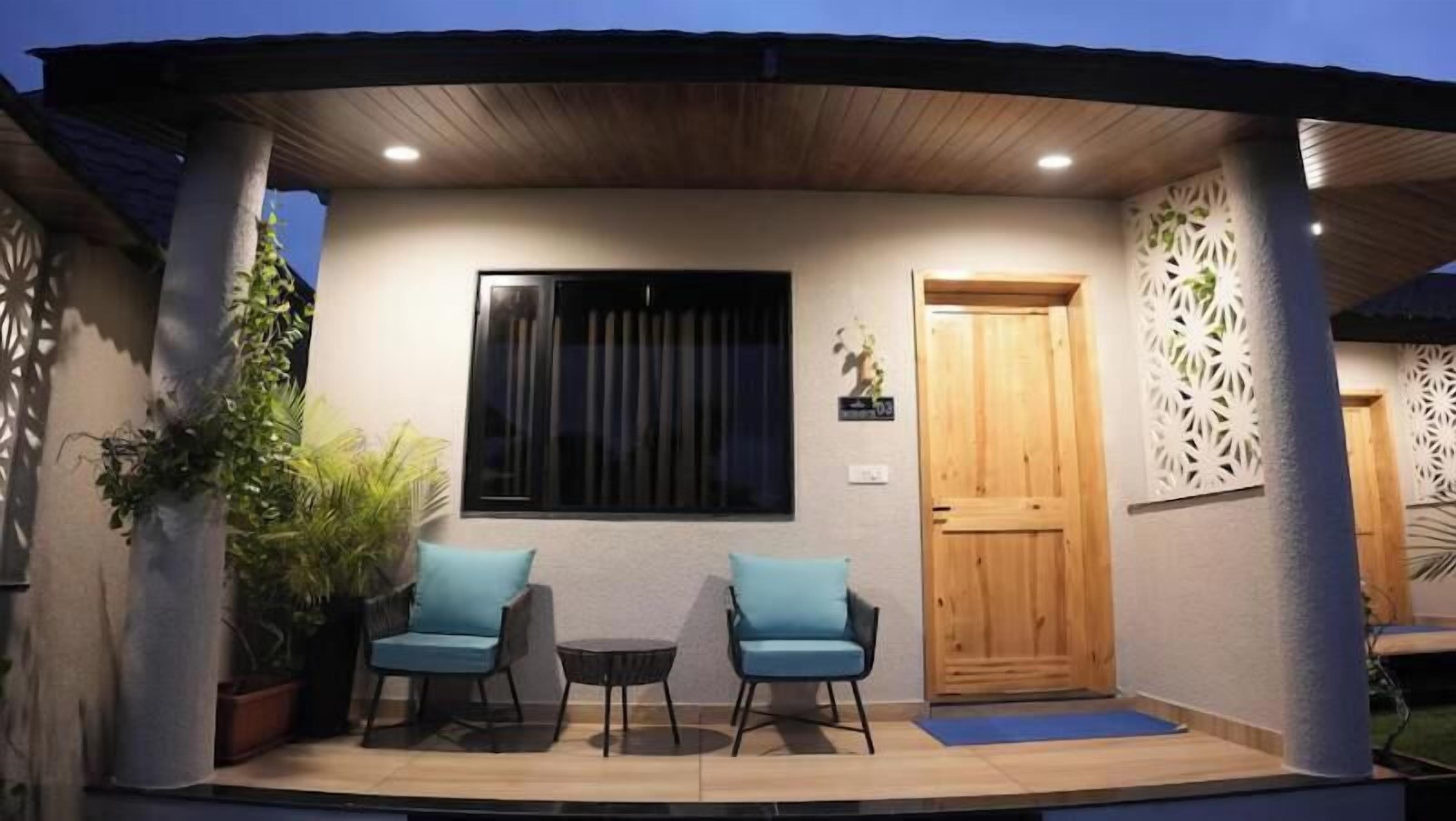 In-room safe, individually decorated, individually furnished, desk