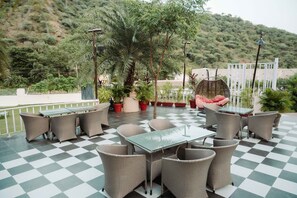 TV - Hotel the Hind (Abu Road)