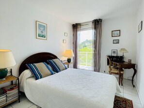 2 bedrooms - ARCACHON - 3-room apartment with terraces and parking 300m from the beach (Arcachon)