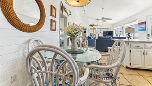 Dining - SHARE A HEAVENLY VACATION with your family, friends, and pets! (St. George Island)