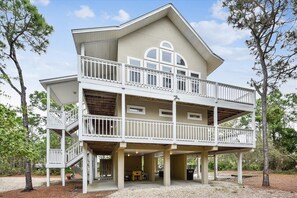 Exterior - AUBURN SUNRISE IS A PLACE OF PEACE AND CONTENTMENT! (St. George Island)