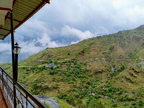 View from property - Hotel Valley View (Dehradun)
