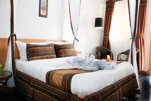 Comfort Double Room, 1 Double Bed | Living room | Flat-screen TV - Laibon Hotel (Nairobi)