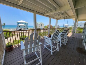 Property grounds - YOUR FAMILY'S UNFORGETTABLE VACATION AWAITS YOU AT BEACHWALKER COTTAGE! (St. George Island)