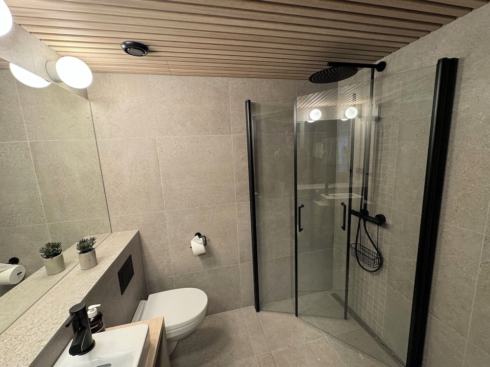 Trolltun Gjestegård by null