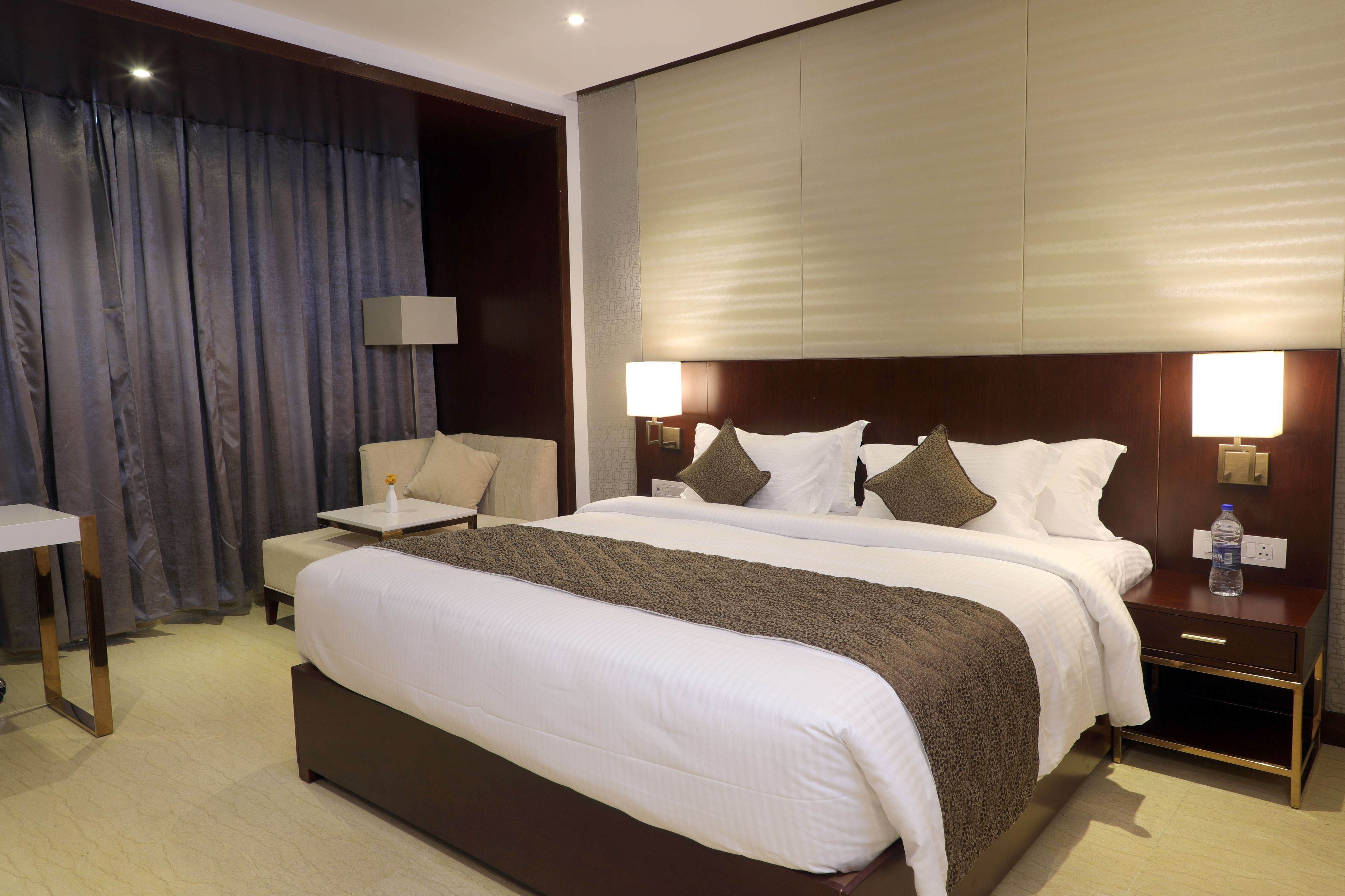 Minibar, in-room safe, individually furnished, desk