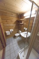 Ducha, artículos de tocador gratuitos, toallas, jabón