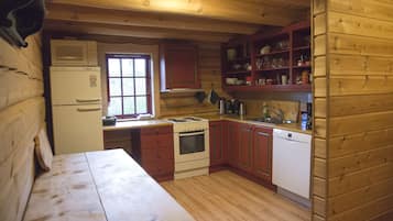 Bungalow, 2 chambres (linen and towels not included) | Cuisine privée | Grand réfrigérateur, four, plaque de cuisson, lave-vaisselle
