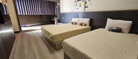 三人房 | 遮光窗帘、免费 WiFi、床单