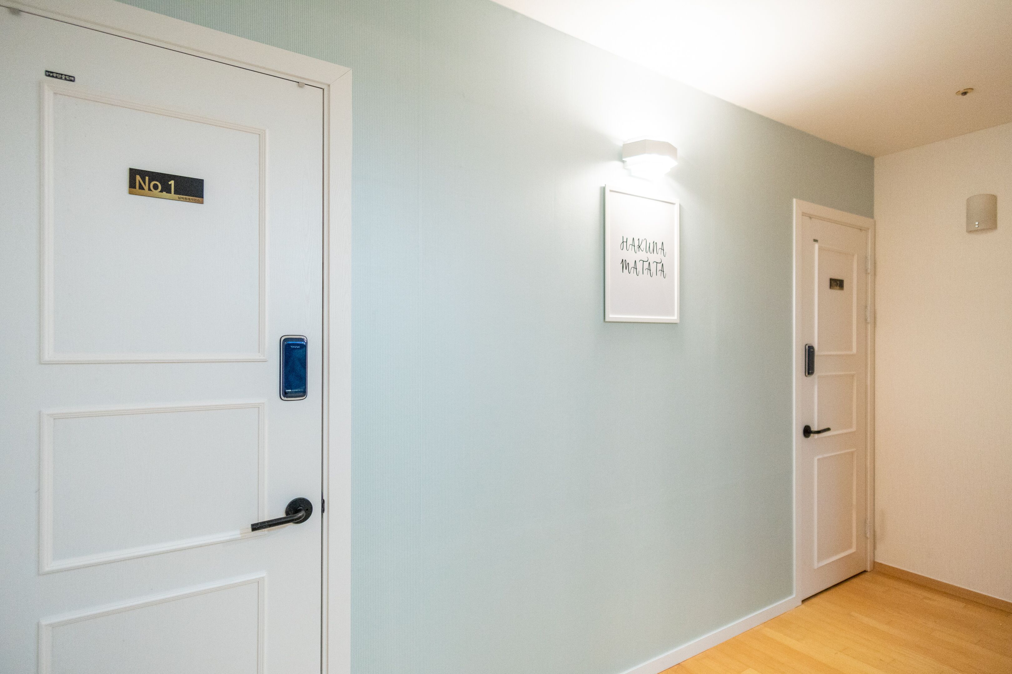 comfort apartment | individually decorated, individually furnished, desk, blackout curtains