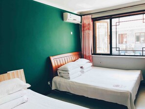 ファミリー ルーム | デスク、遮光カーテン、WiFi (無料)